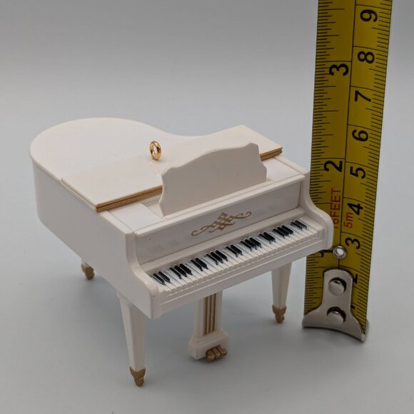 Hallmark Keepsake Hark, The Herald Angels Sing! 2017 Piano Ornament Magic Sound - Picture 11 of 12